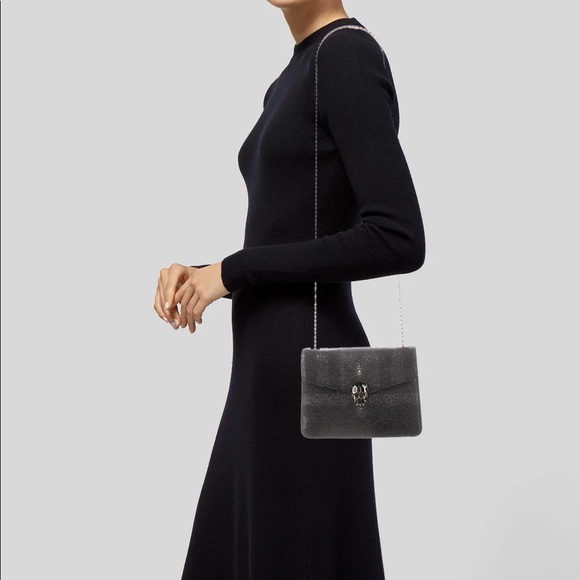 Brand new pristine stingray handbag - Picture 2 of 7